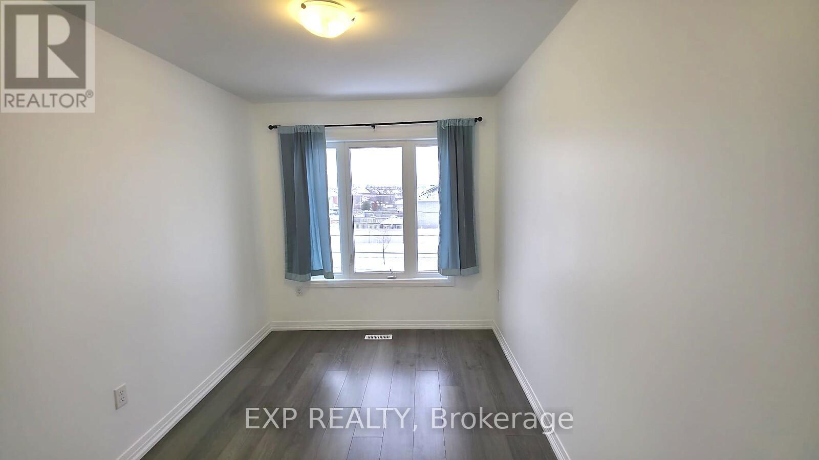 111 Fairlane Avenue, Barrie, Ontario  L9J 0M5 - Photo 14 - S12832290