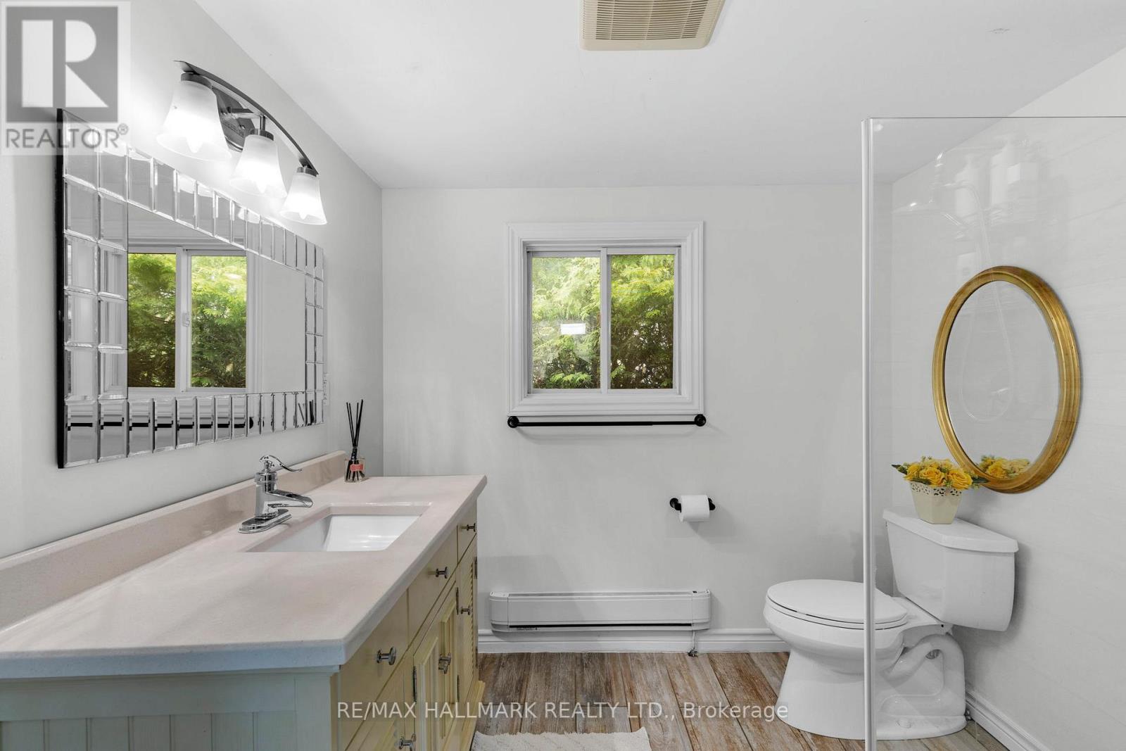 95 Lake Avenue, Ramara (Brechin), Ontario  L0K 1B0 - Photo 14 - S12832324