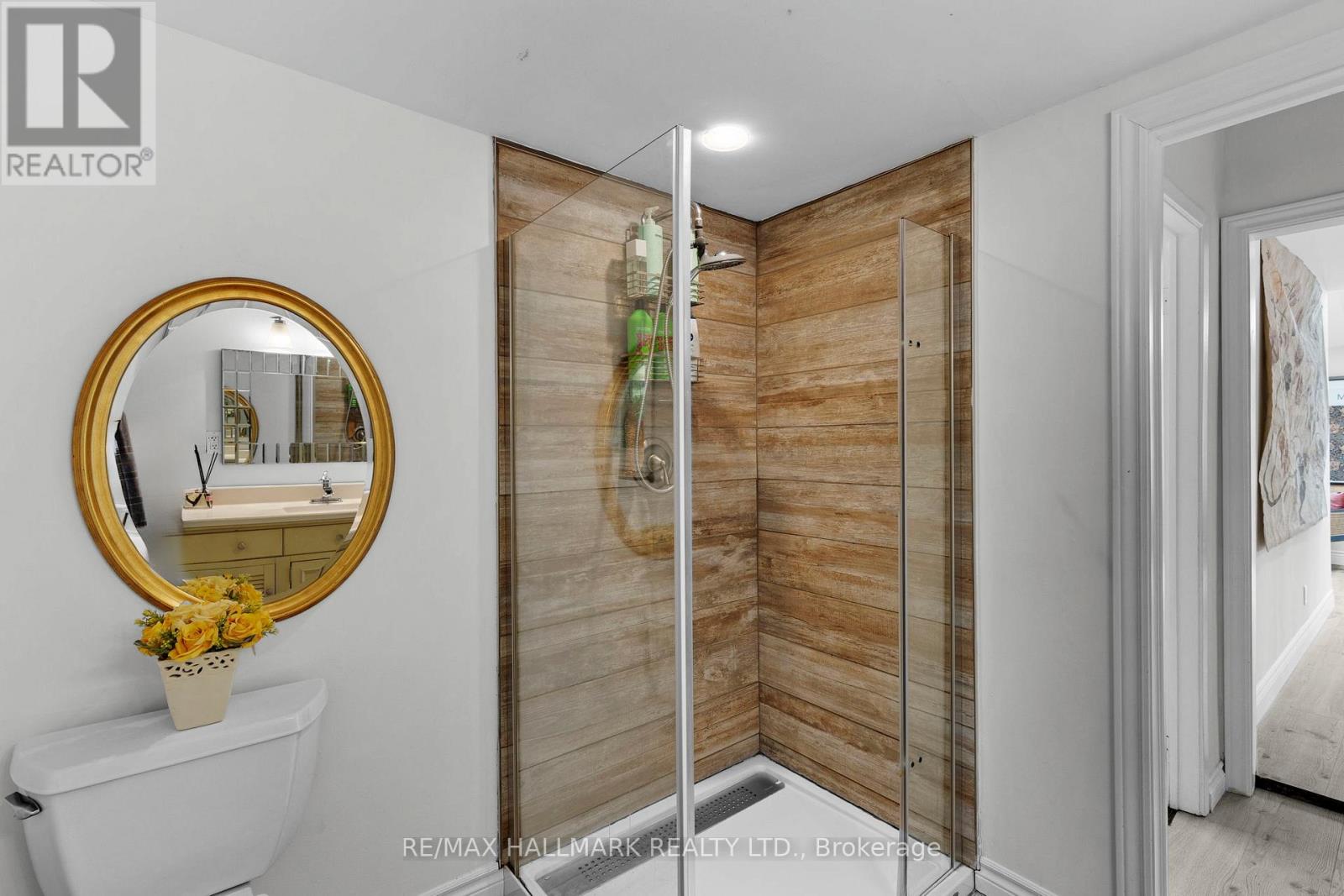 95 Lake Avenue, Ramara (Brechin), Ontario  L0K 1B0 - Photo 15 - S12832324