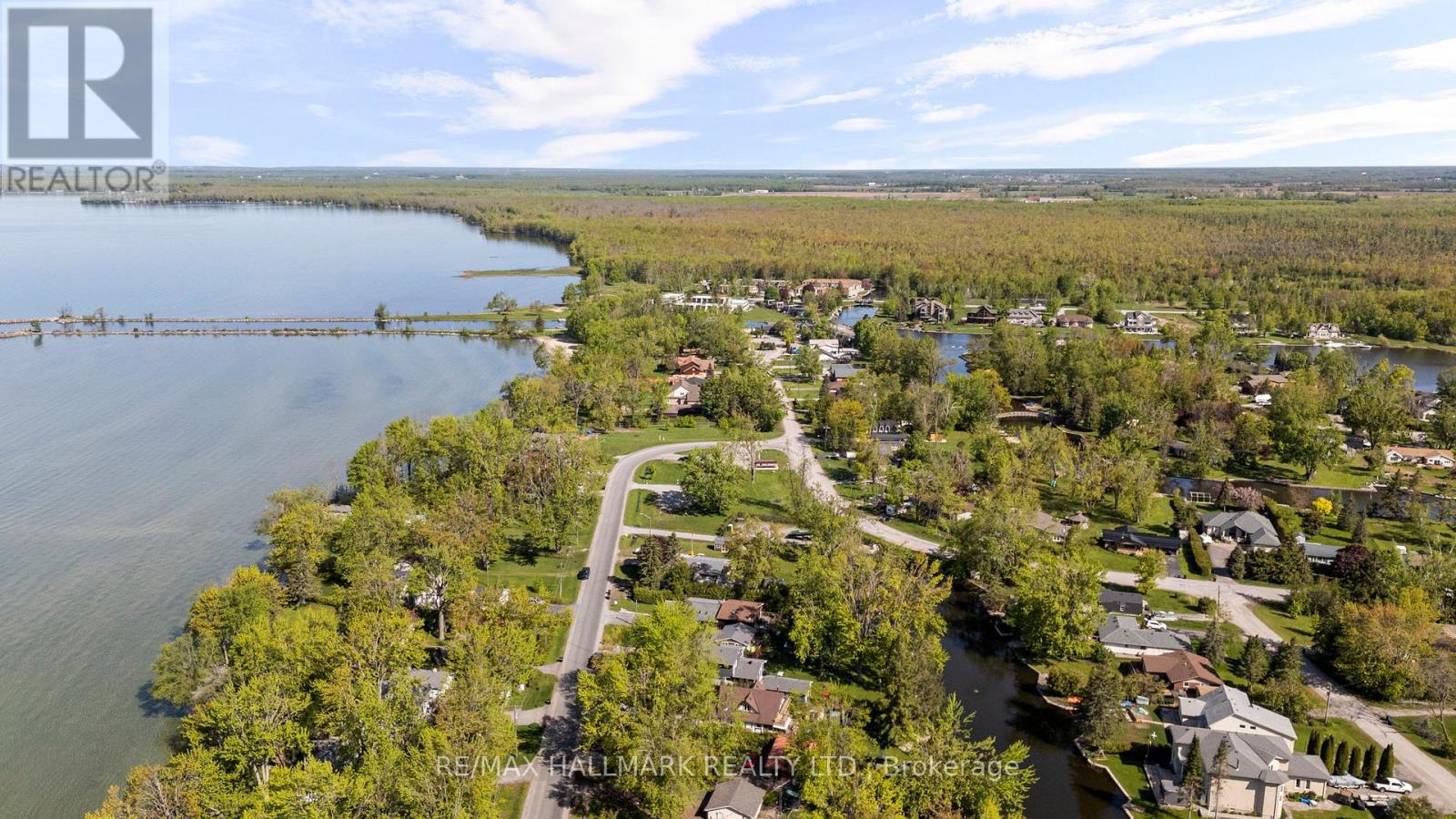 95 Lake Avenue, Ramara (Brechin), Ontario  L0K 1B0 - Photo 35 - S12832324