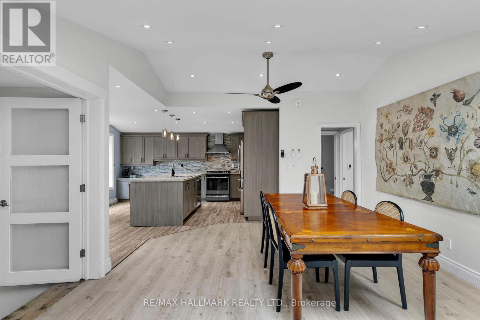 95 Lake Avenue, Ramara (Brechin), Ontario  L0K 1B0 - Photo 8 - S12832324