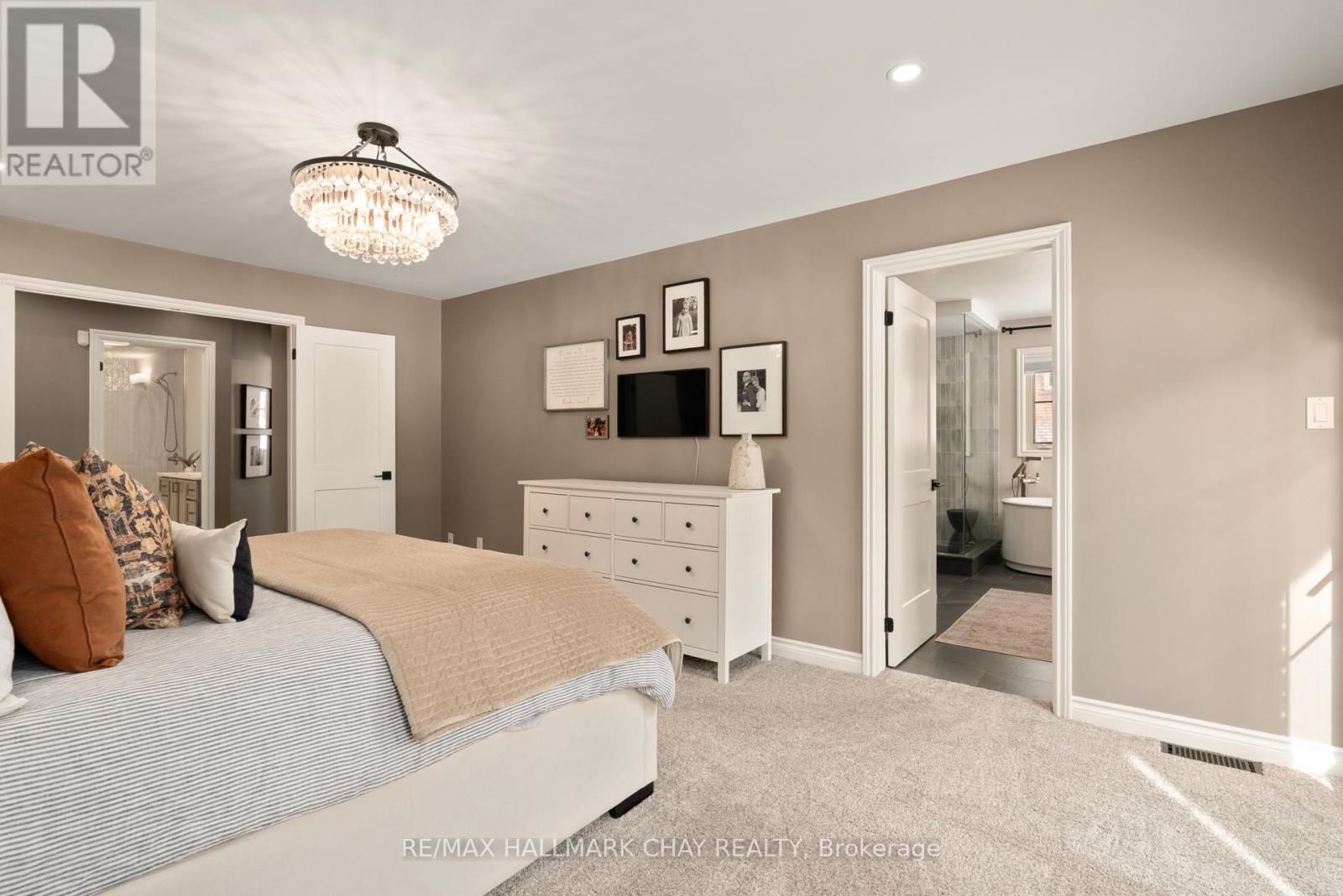 32 Forest Hill Drive, Springwater (Midhurst), Ontario  L0L 1X0 - Photo 19 - S12832380