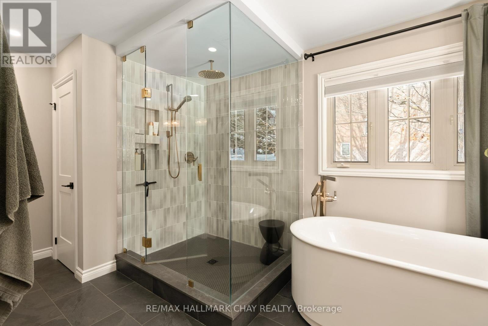 32 Forest Hill Drive, Springwater (Midhurst), Ontario  L0L 1X0 - Photo 26 - S12832380