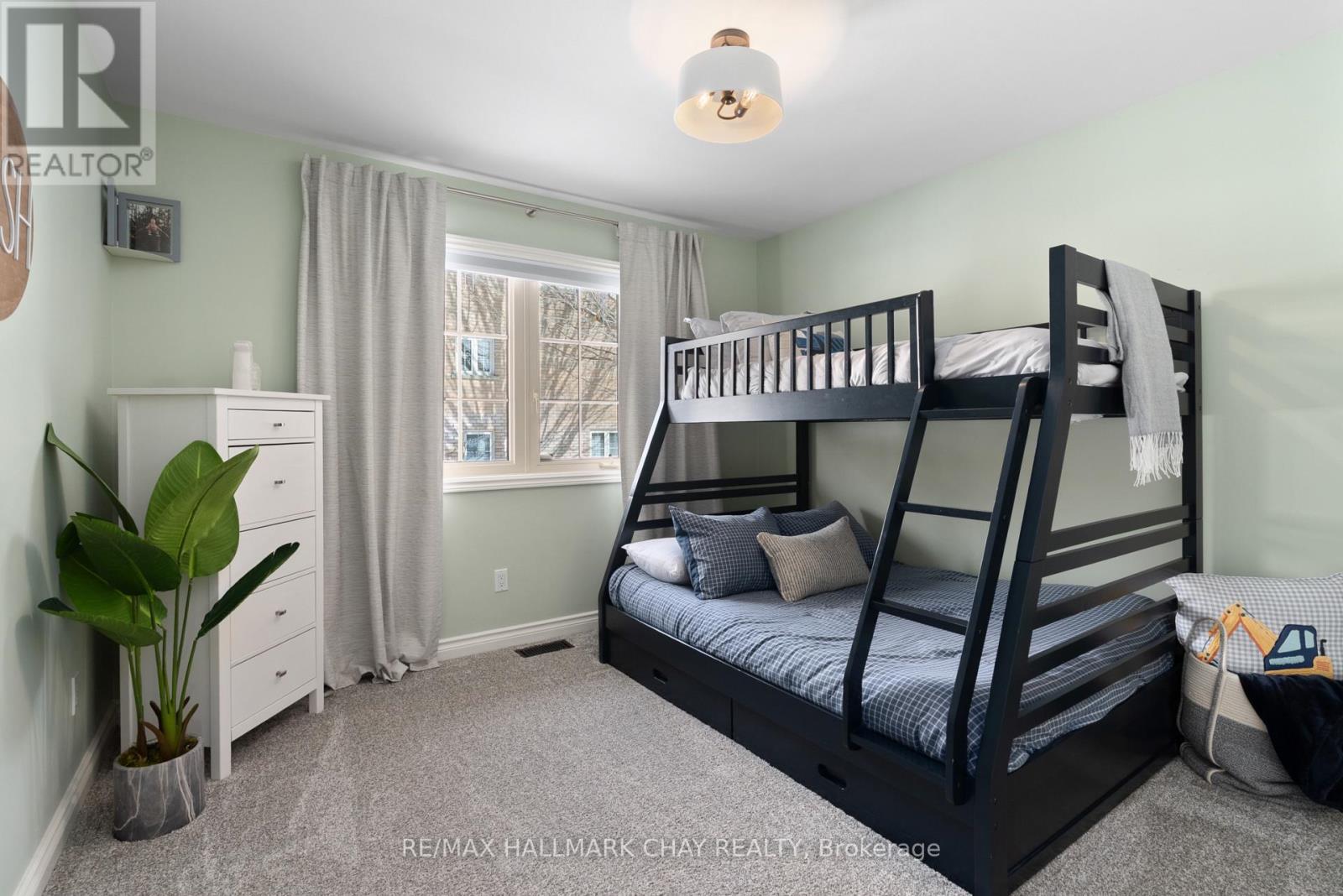 32 Forest Hill Drive, Springwater (Midhurst), Ontario  L0L 1X0 - Photo 28 - S12832380