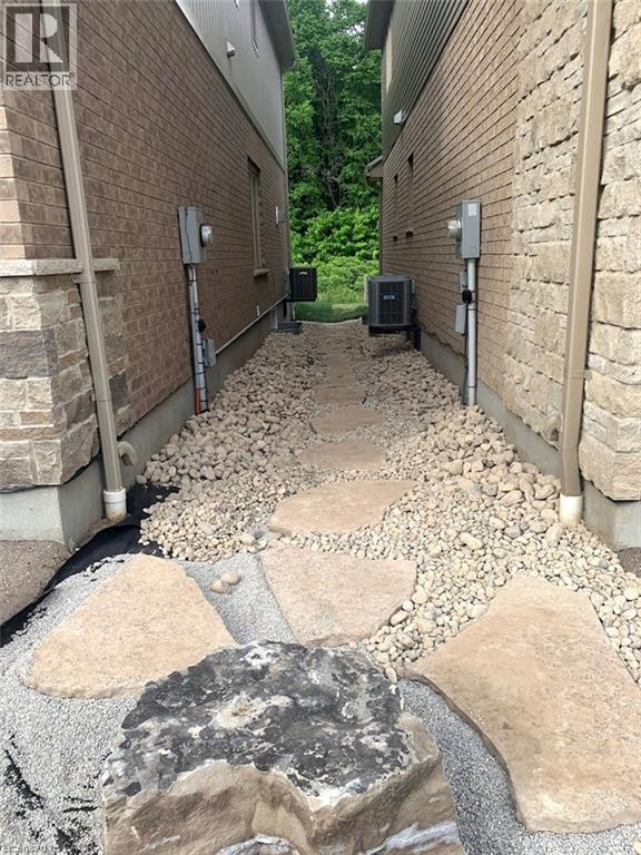 634 Sundew Drive, Waterloo, Ontario  N2V 0C1 - Photo 38 - 40807949