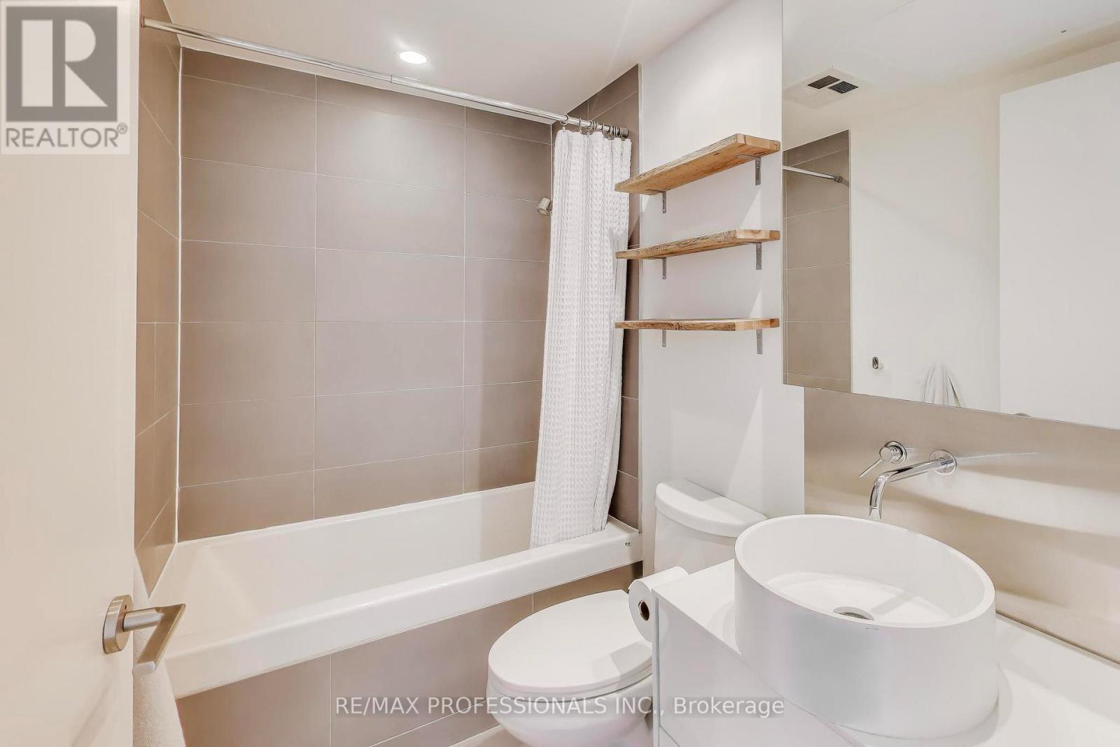 414 - 383 Sorauren Avenue, Toronto, Ontario  M6R 0A4 - Photo 24 - W12832292