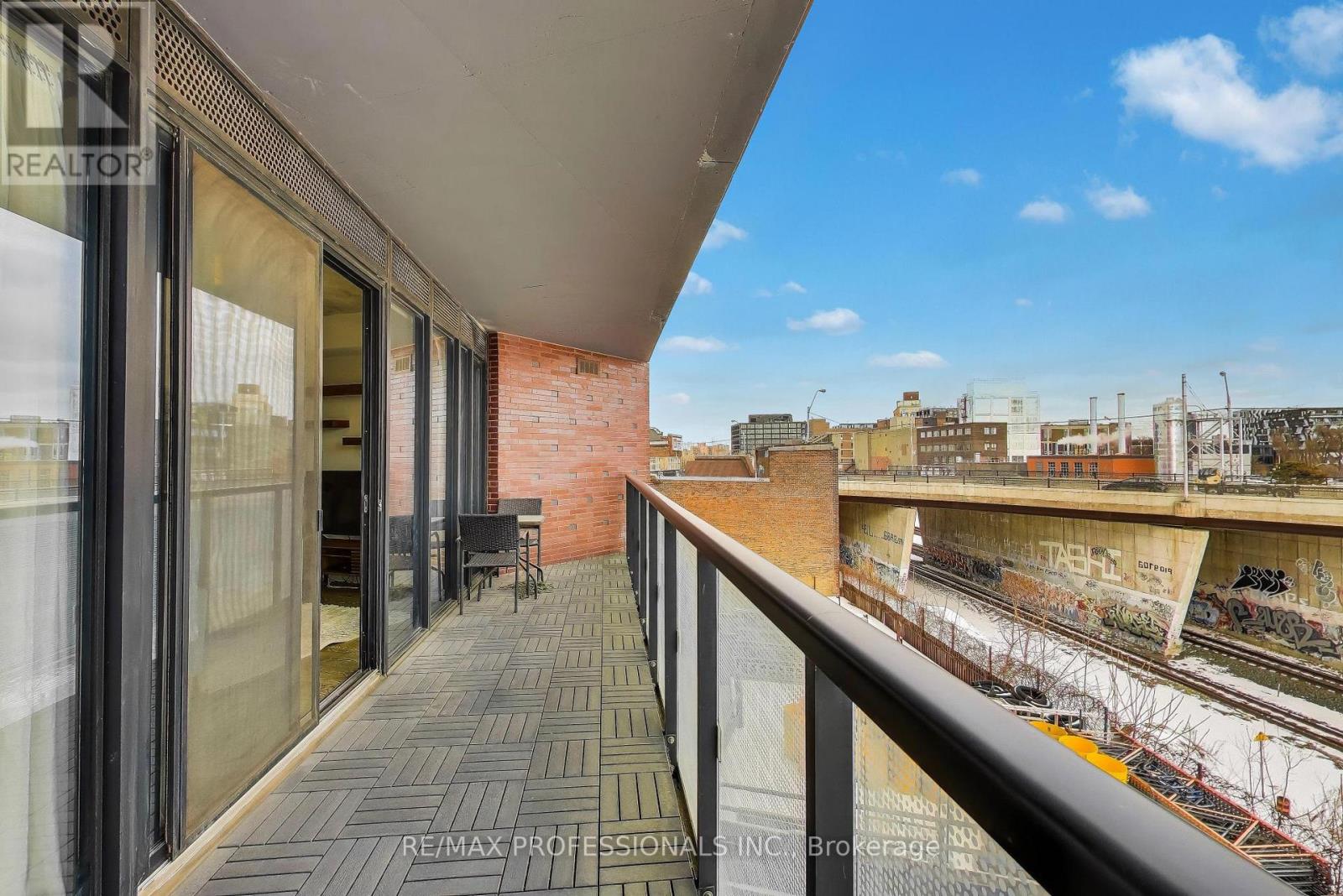 414 - 383 Sorauren Avenue, Toronto, Ontario  M6R 0A4 - Photo 26 - W12832292