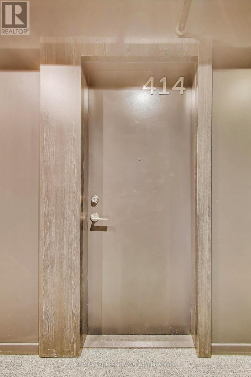 414 - 383 Sorauren Avenue, Toronto, Ontario  M6R 0A4 - Photo 7 - W12832292