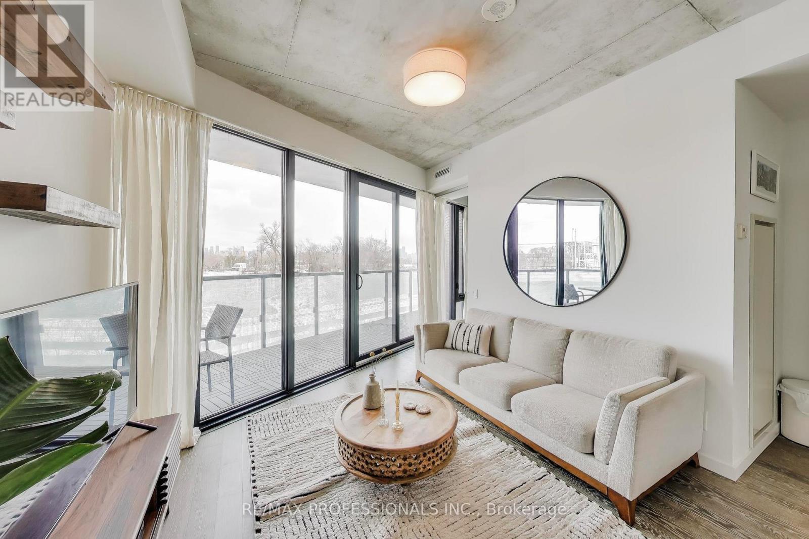 414 - 383 Sorauren Avenue, Toronto, Ontario  M6R 0A4 - Photo 9 - W12832292