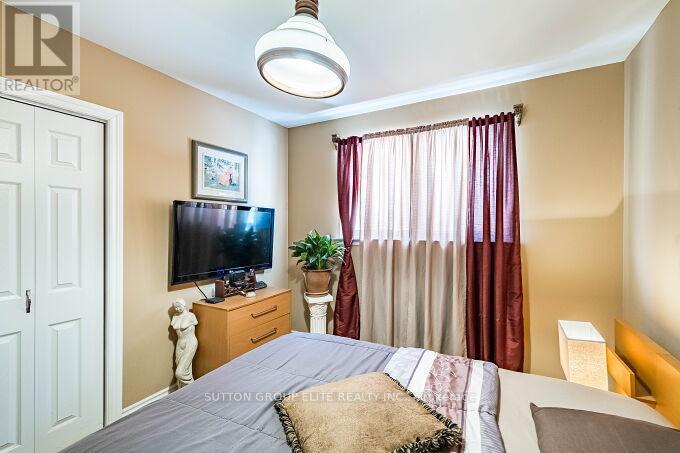 1290 Winding Trail N, Mississauga, Ontario  L4Y 2T7 - Photo 25 - W12832300