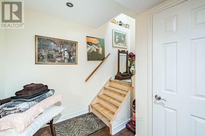 1290 Winding Trail N, Mississauga, Ontario  L4Y 2T7 - Photo 28 - W12832300