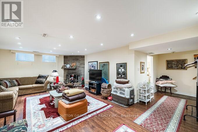 1290 Winding Trail N, Mississauga, Ontario  L4Y 2T7 - Photo 29 - W12832300