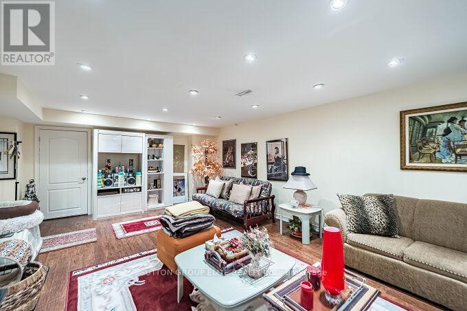 1290 Winding Trail N, Mississauga, Ontario  L4Y 2T7 - Photo 32 - W12832300