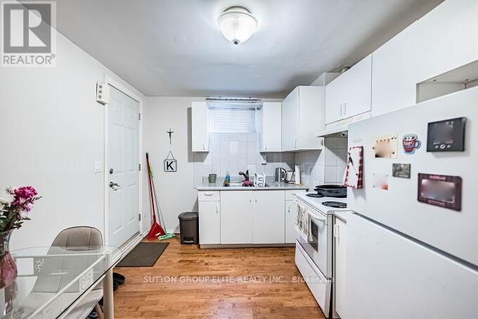 1290 Winding Trail N, Mississauga, Ontario  L4Y 2T7 - Photo 39 - W12832300