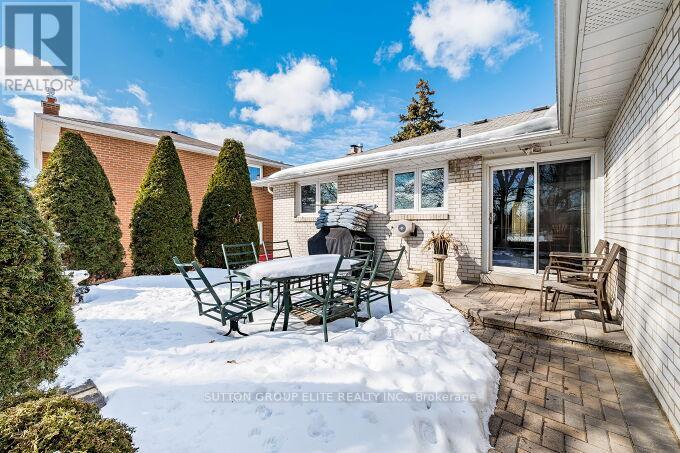 1290 Winding Trail N, Mississauga, Ontario  L4Y 2T7 - Photo 47 - W12832300