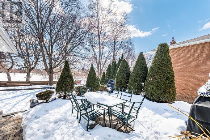 1290 Winding Trail N, Mississauga, Ontario  L4Y 2T7 - Photo 48 - W12832300