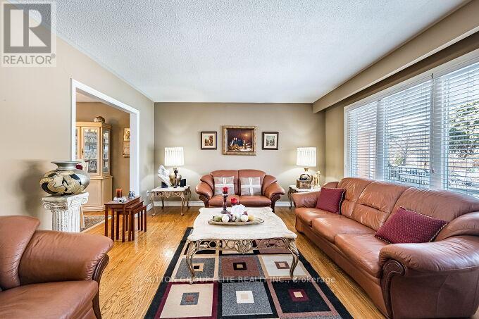 1290 Winding Trail N, Mississauga, Ontario  L4Y 2T7 - Photo 8 - W12832300