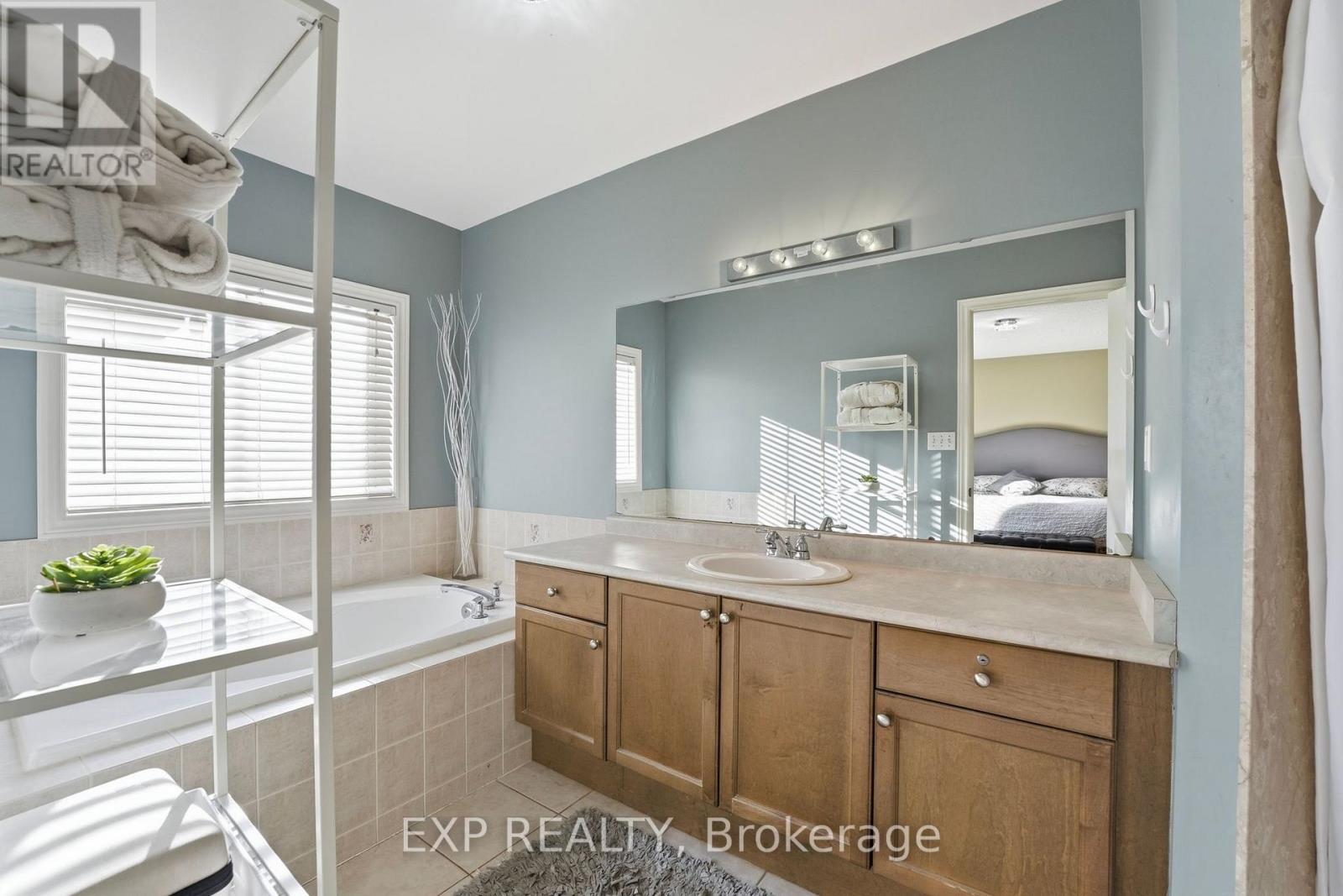 6 Flintwood Avenue, Caledon, Ontario  L7E 2W3 - Photo 24 - W12832330