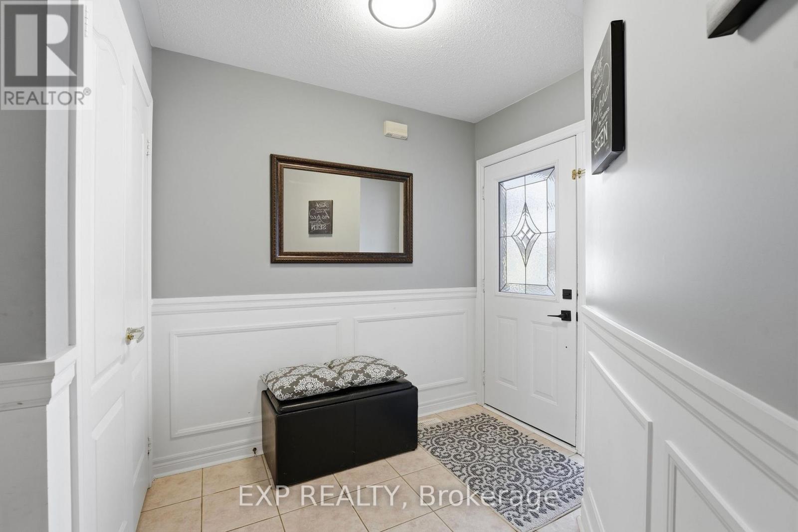 6 Flintwood Avenue, Caledon, Ontario  L7E 2W3 - Photo 3 - W12832330