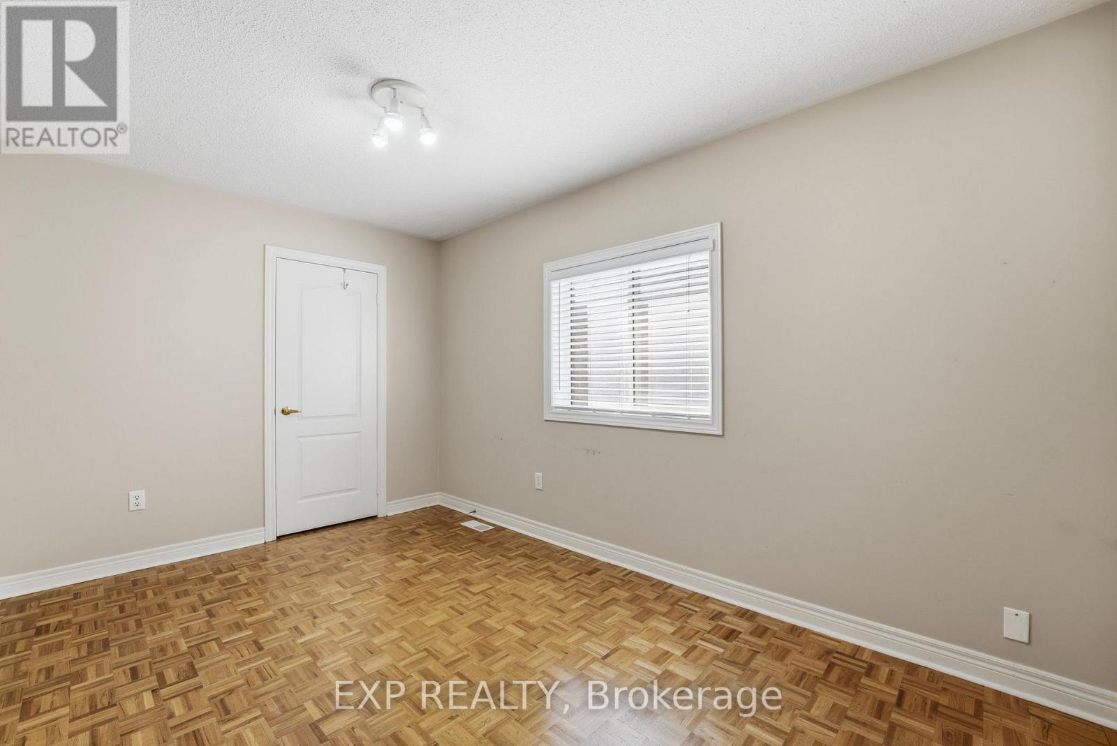 6 Flintwood Avenue, Caledon, Ontario  L7E 2W3 - Photo 34 - W12832330