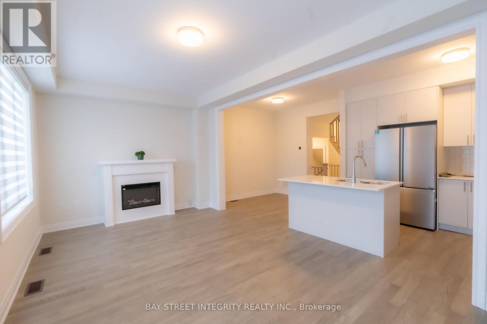 11 - 2184 Postmaster Drive, Oakville, Ontario  L6M 5T1 - Photo 10 - W12832354