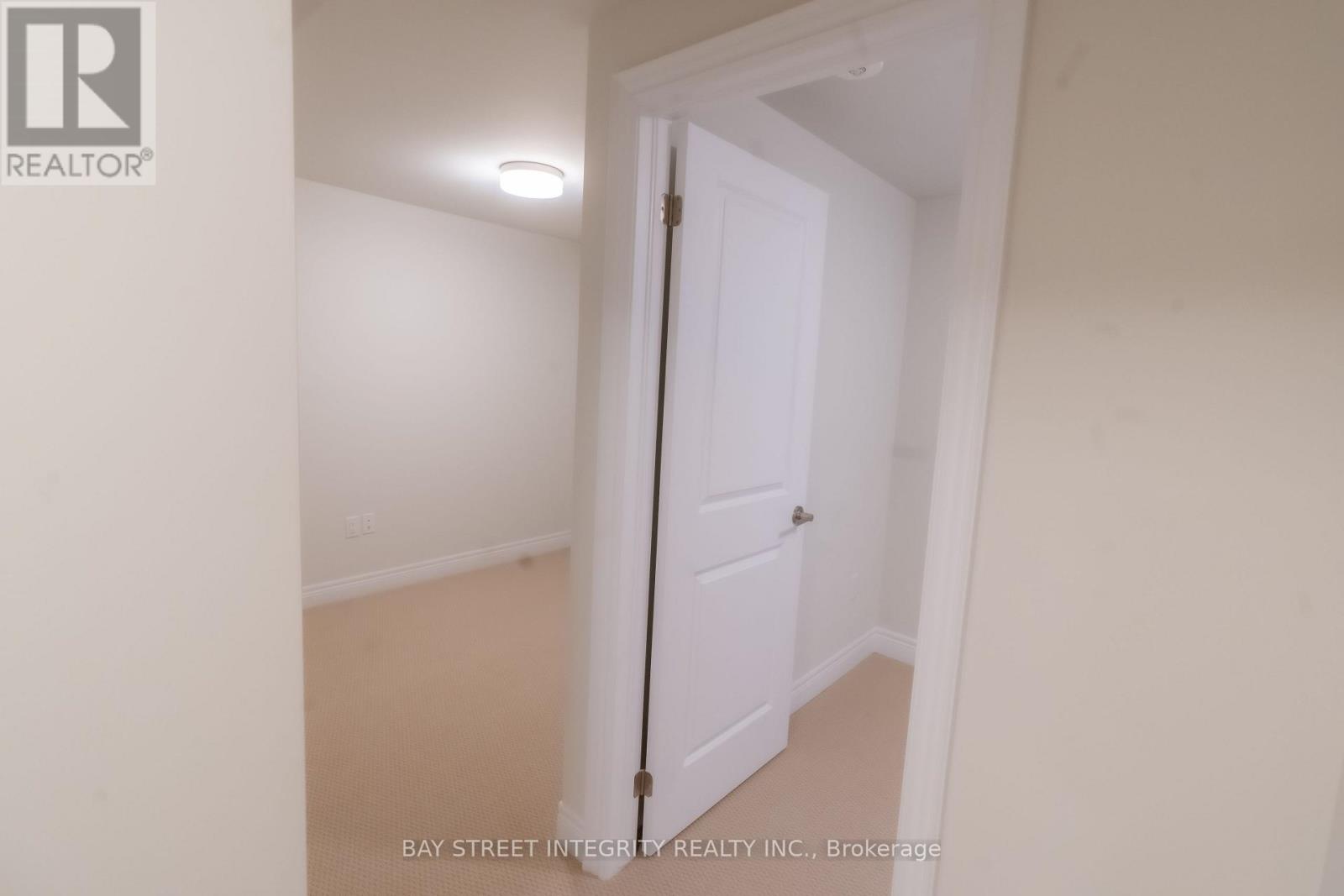 11 - 2184 Postmaster Drive, Oakville, Ontario  L6M 5T1 - Photo 32 - W12832354