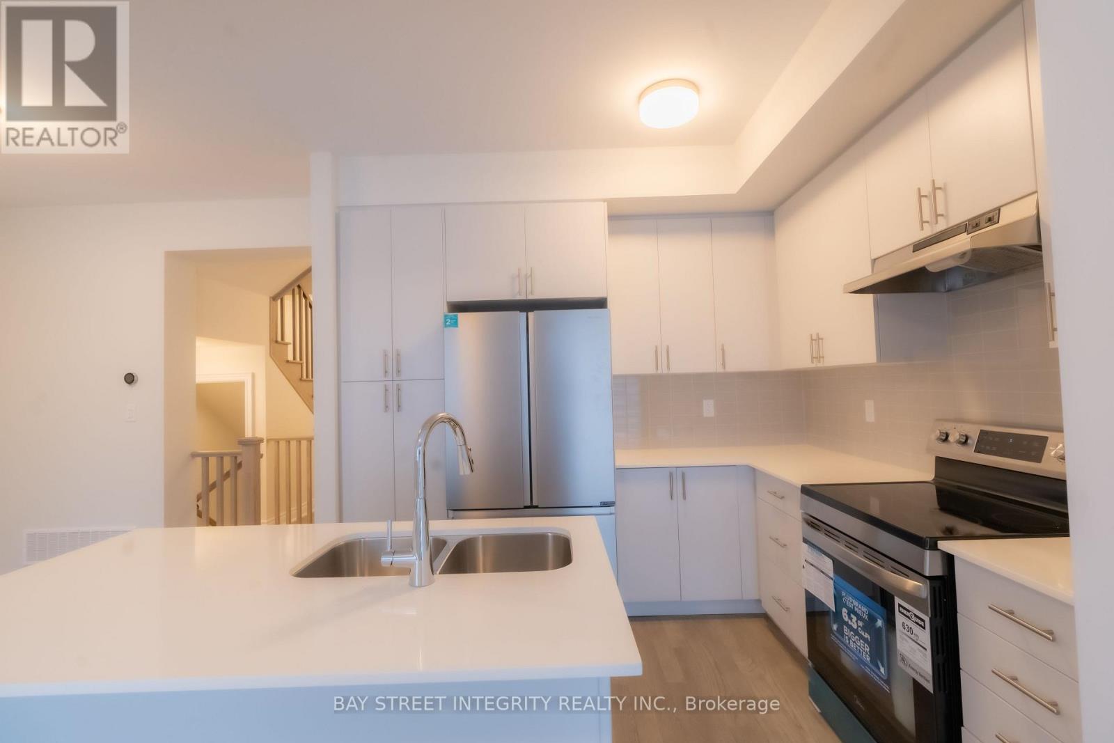 11 - 2184 Postmaster Drive, Oakville, Ontario  L6M 5T1 - Photo 7 - W12832354