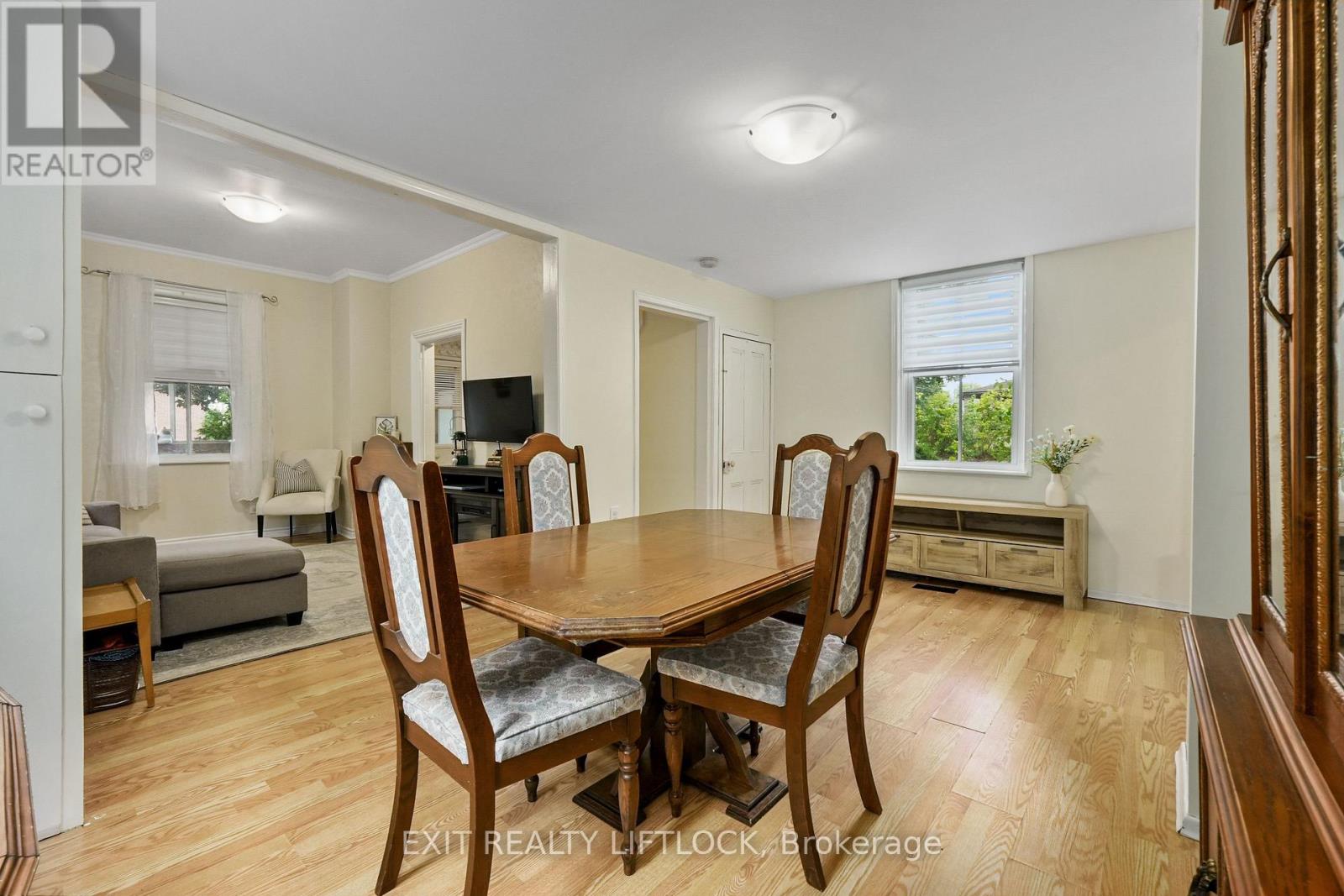 378 London Street, Peterborough, Ontario  K9H 2Z8 - Photo 7 - X12832426