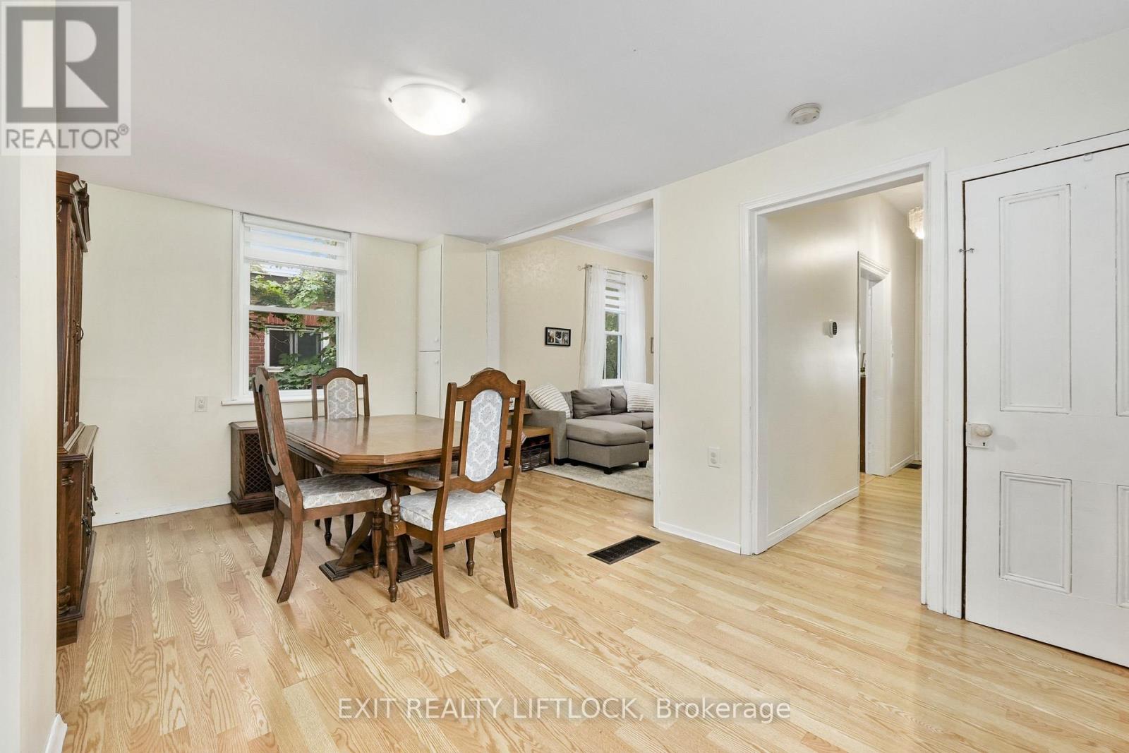 378 London Street, Peterborough, Ontario  K9H 2Z8 - Photo 8 - X12832426