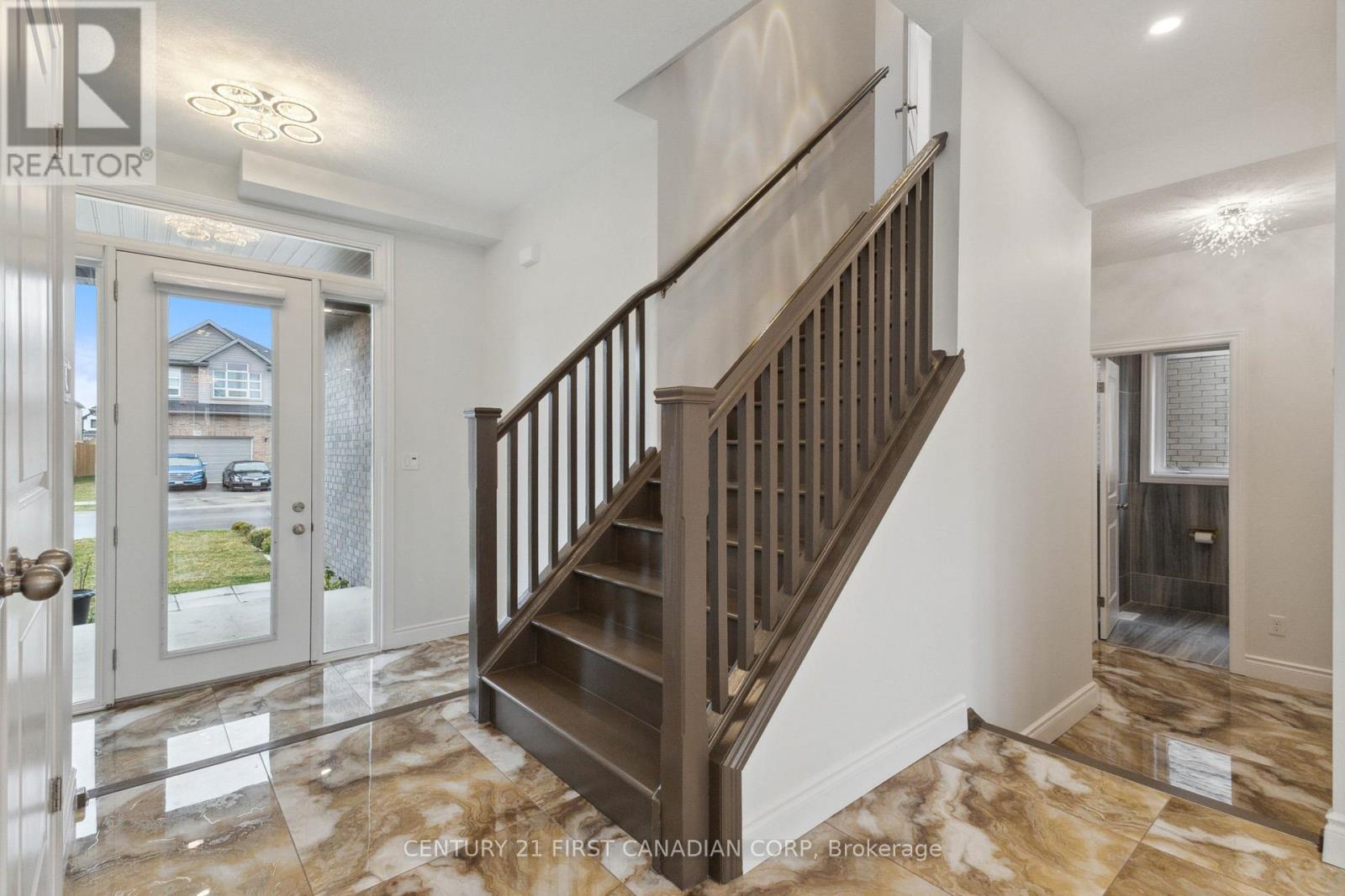 1707 Aukett Drive, London North, Ontario  N5X 0N2 - Photo 4 - X12832398