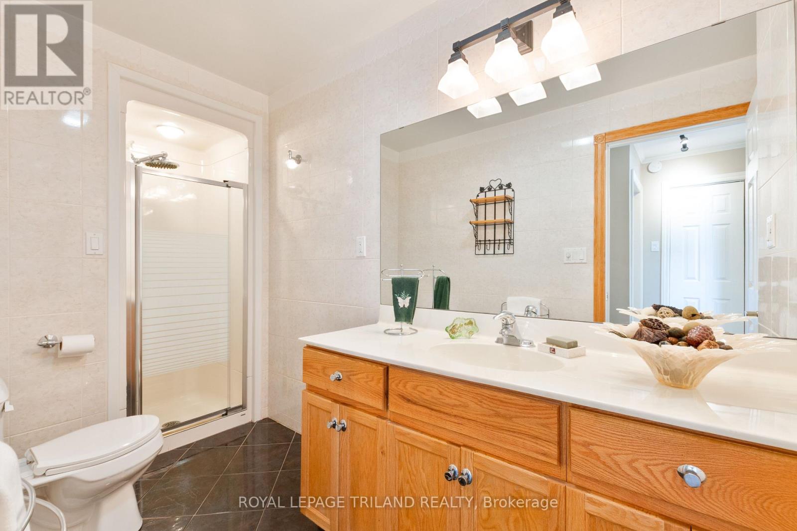 Photo 23 of 49 for 112 Elm Street