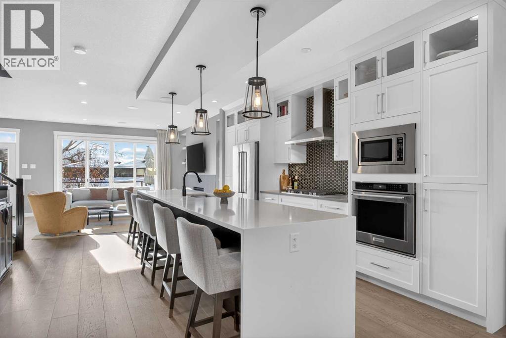 4909 21 Avenue Nw, Calgary, Alberta  T3B 0X1 - Photo 4 - A2288212