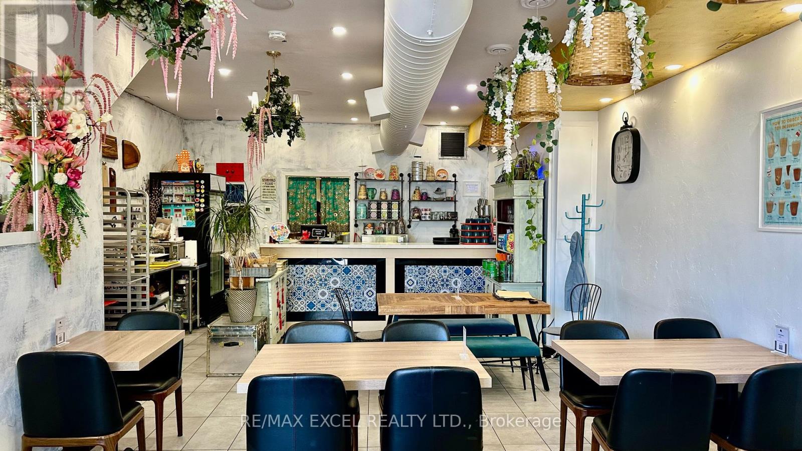 713 COLLEGE ST STREET, Toronto, Ontario