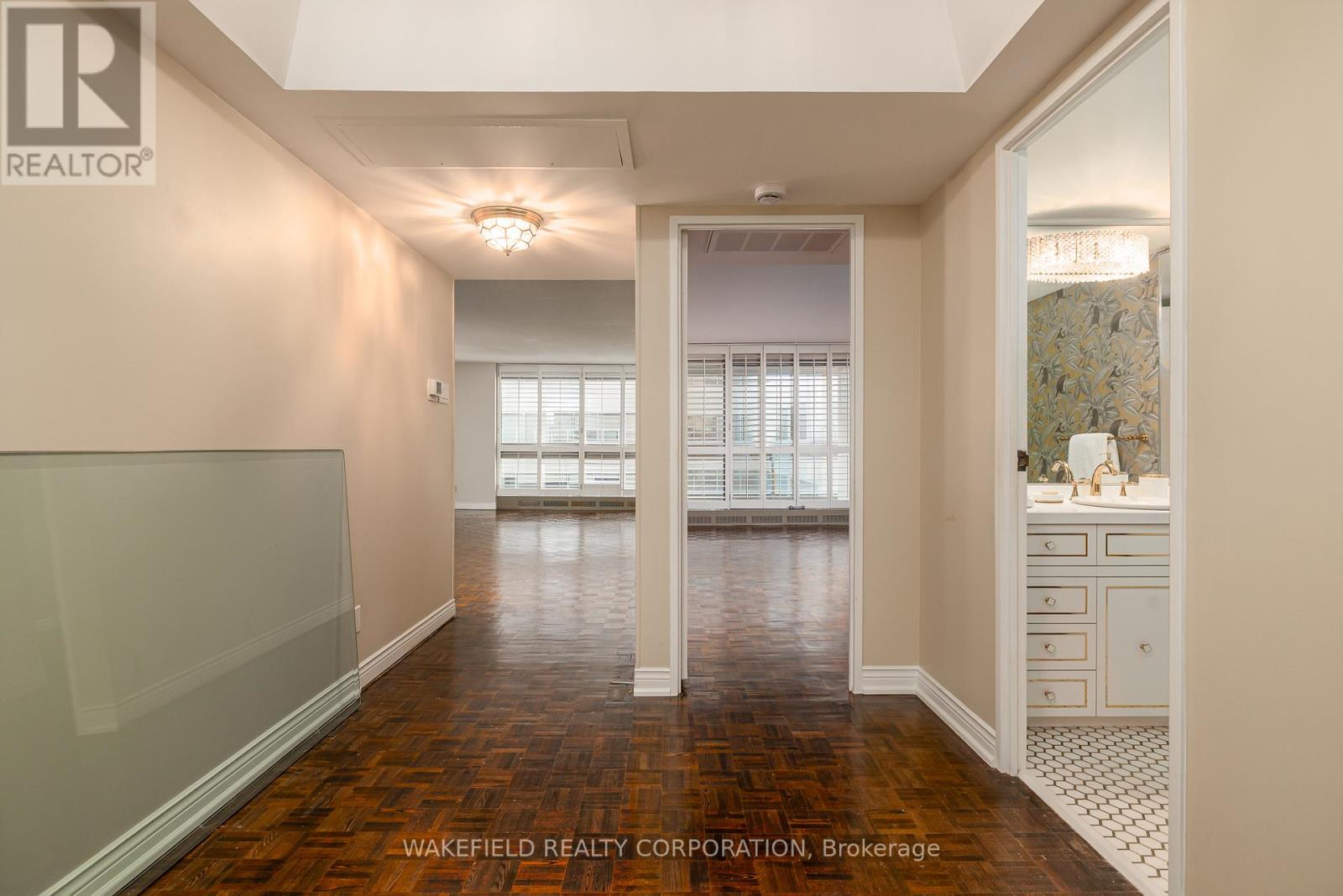 505 - 61 St Clair Avenue E, Toronto, Ontario  M4V 2Y8 - Photo 13 - C12832484