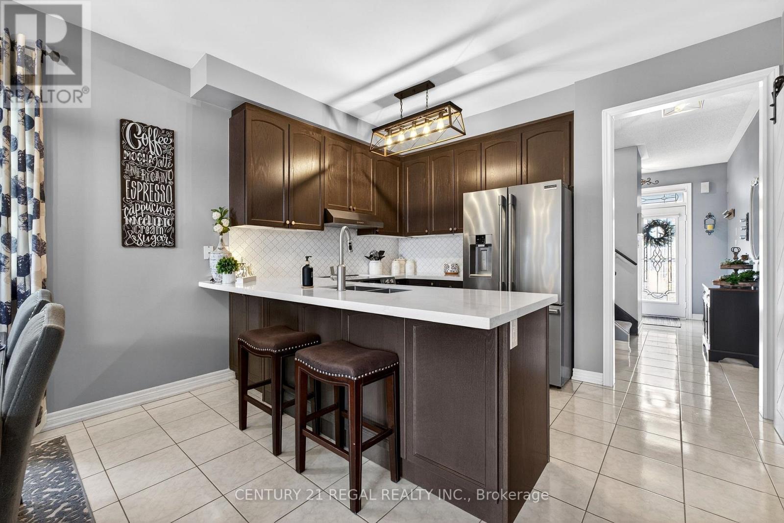 94 Thomas Woodlock Street, Clarington, Ontario  L1B 1G9 - Photo 8 - E12832412