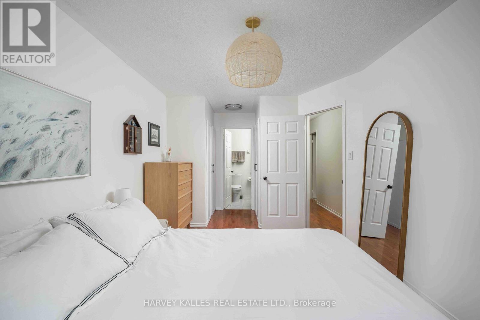 60 Tarragona Boulevard, Toronto, Ontario  M6N 5C4 - Photo 22 - W12832092