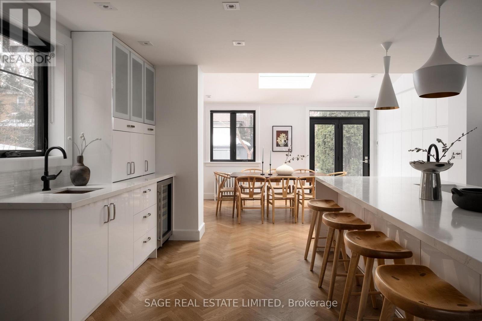 20 Verbena Avenue, Toronto, Ontario  M6S 1K1 - Photo 12 - W12832442