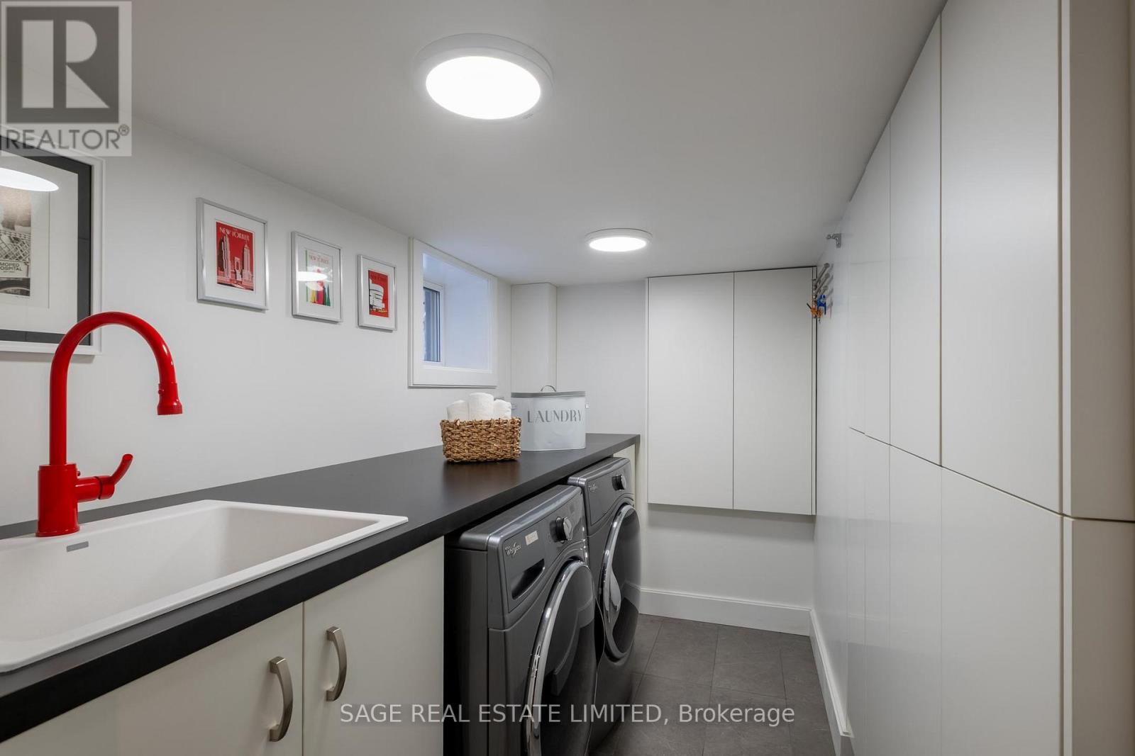 20 Verbena Avenue, Toronto, Ontario  M6S 1K1 - Photo 33 - W12832442