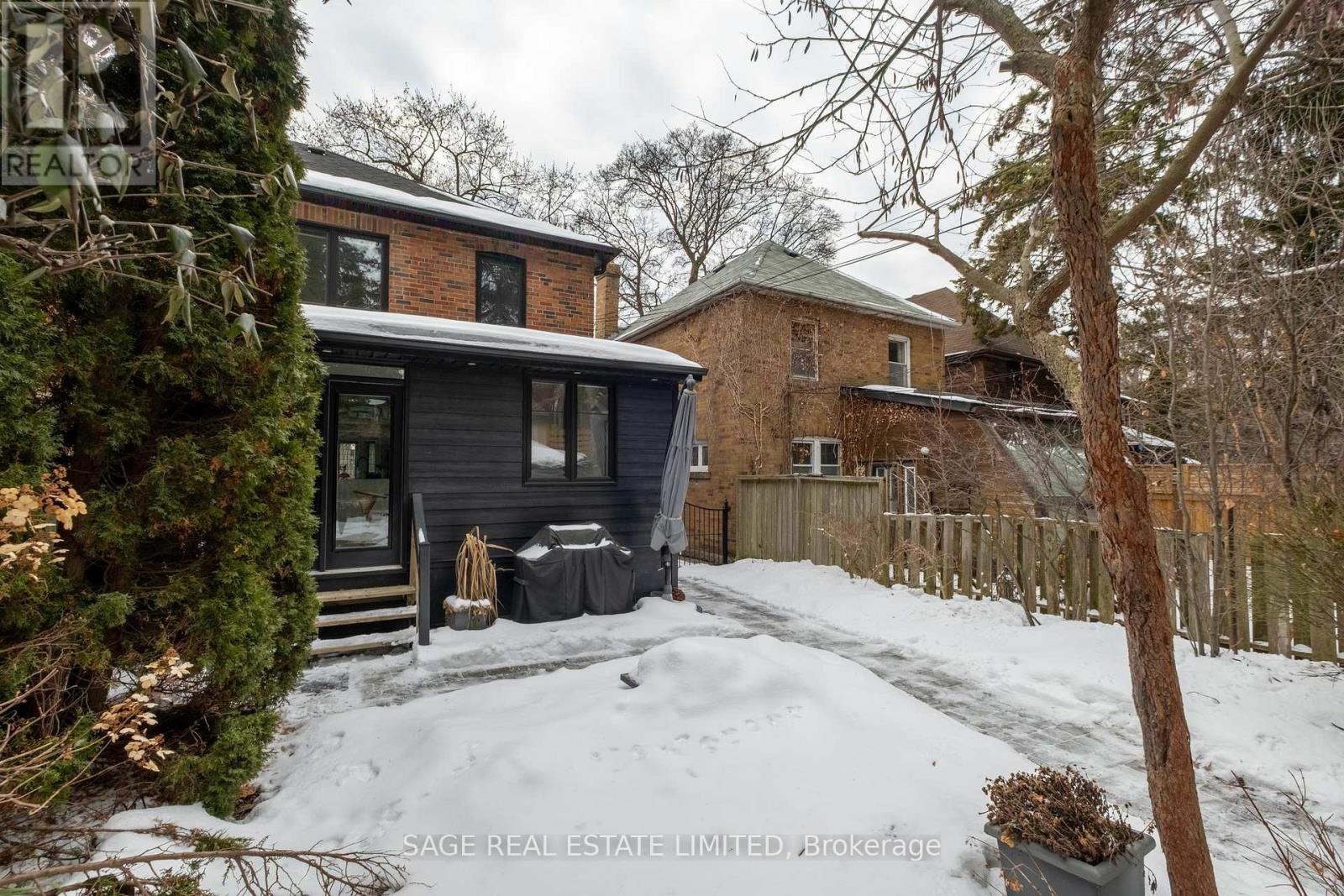 20 Verbena Avenue, Toronto, Ontario  M6S 1K1 - Photo 36 - W12832442