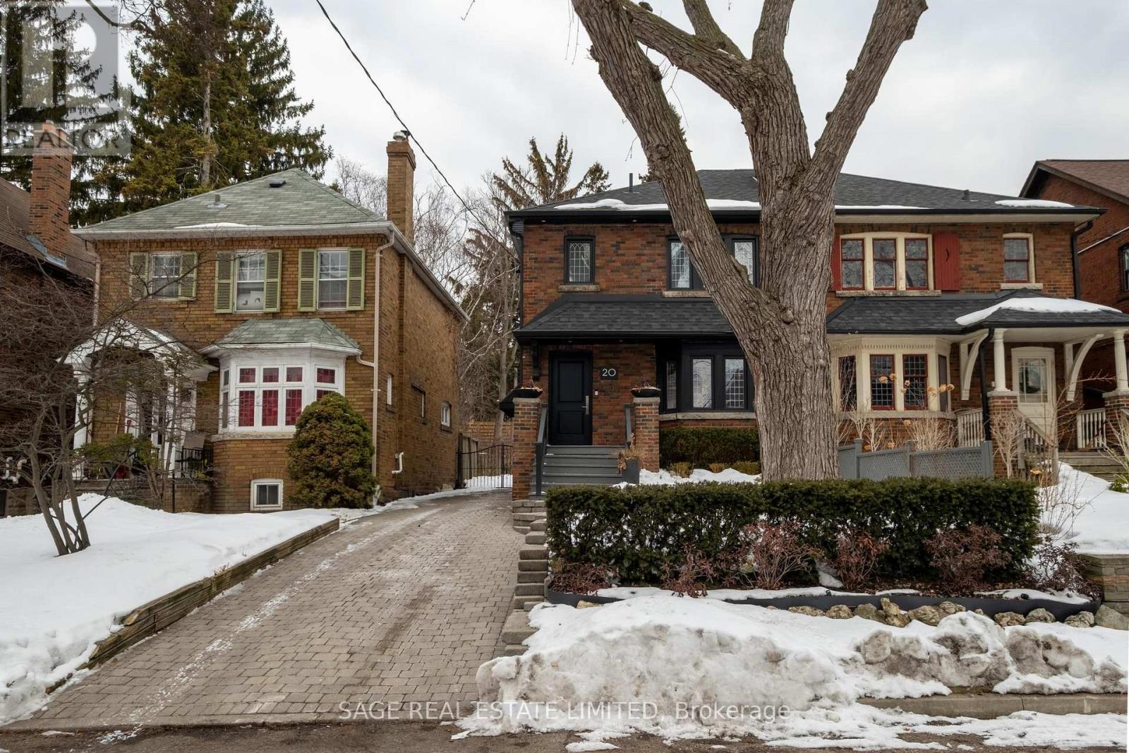 20 Verbena Avenue, Toronto, Ontario  M6S 1K1 - Photo 39 - W12832442