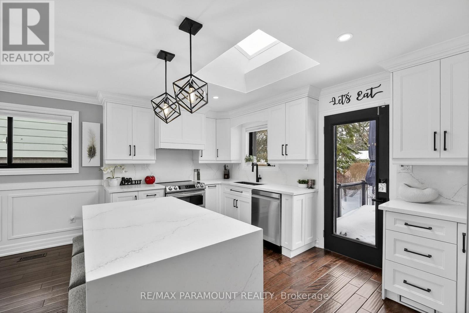 10 Farmington Drive, Brampton, Ontario  L6W 2V2 - Photo 14 - W12832452