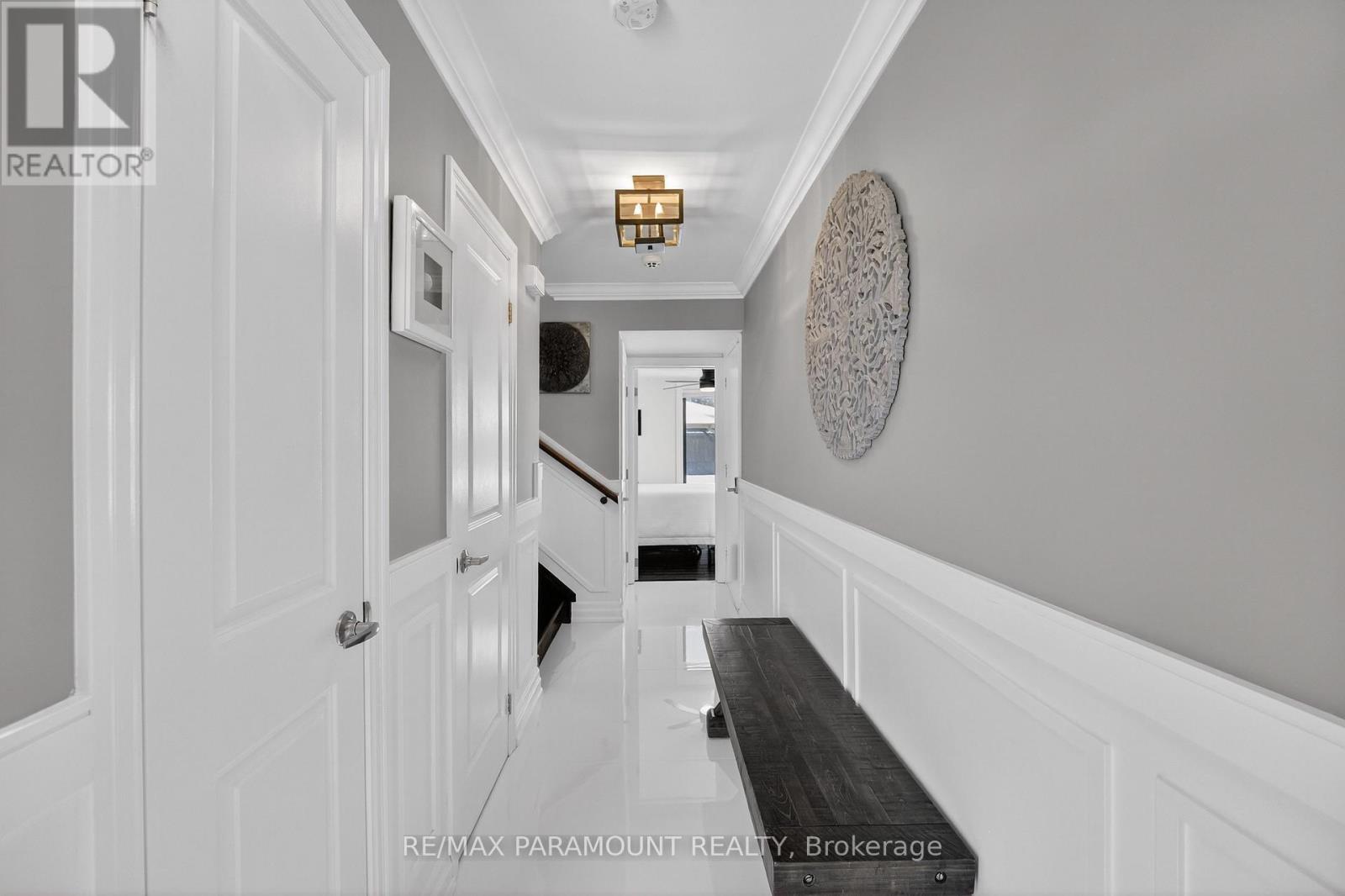 10 Farmington Drive, Brampton, Ontario  L6W 2V2 - Photo 8 - W12832452