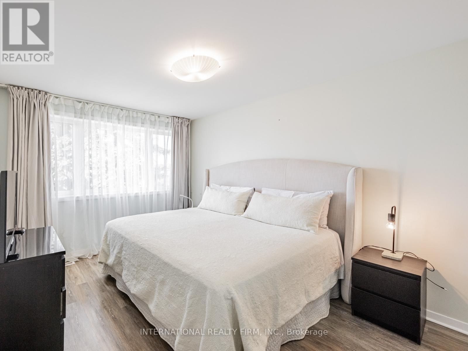 49 Lapp Street, Toronto, Ontario  M6N 3W5 - Photo 17 - W12832454