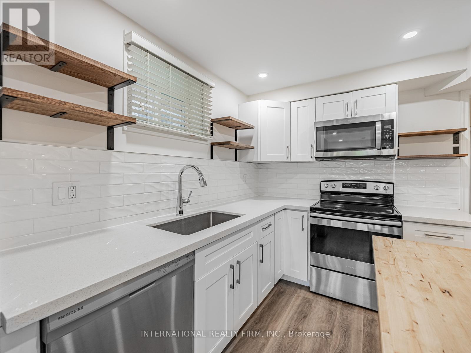 49 Lapp Street, Toronto, Ontario  M6N 3W5 - Photo 27 - W12832454