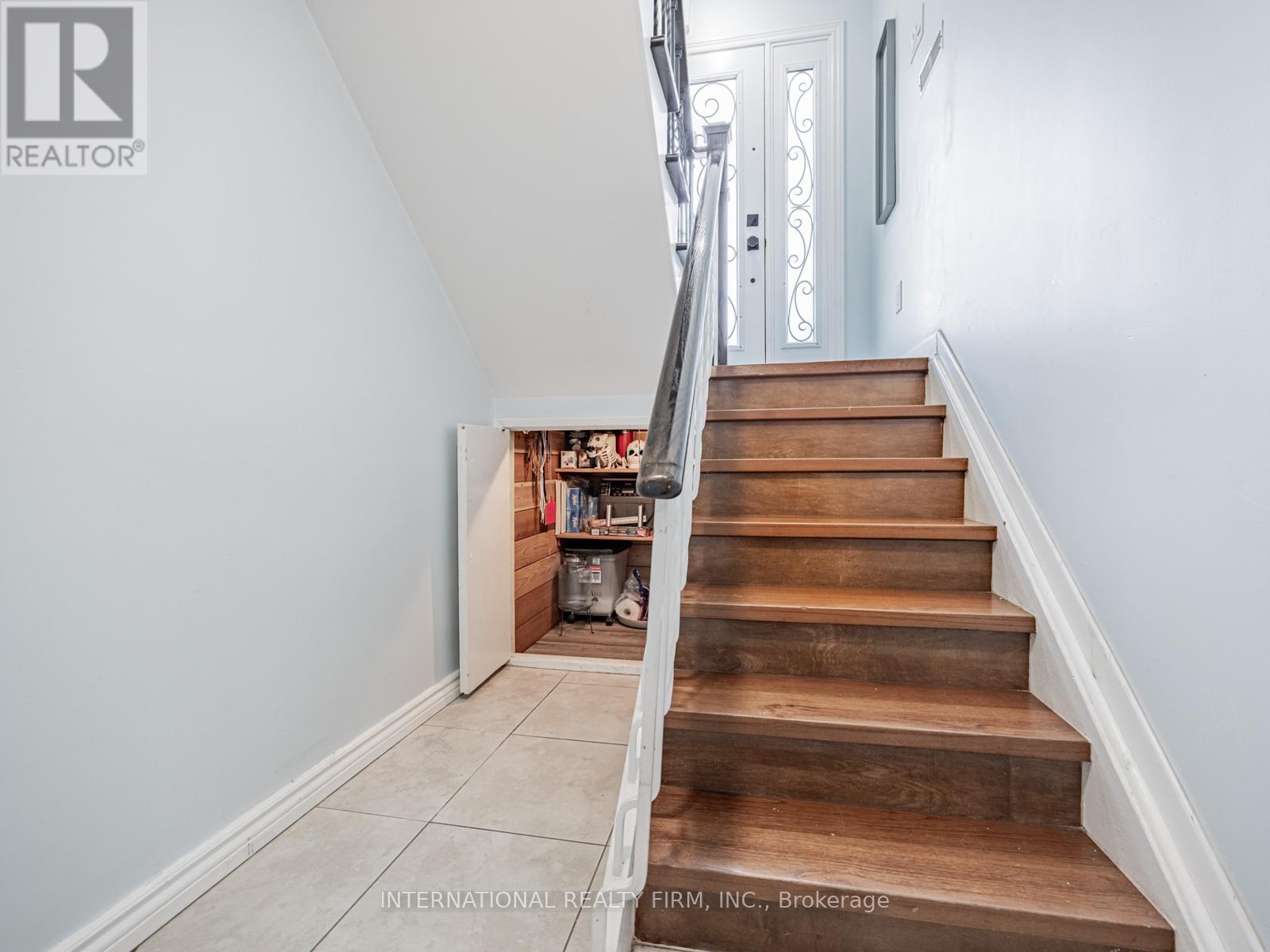 49 Lapp Street, Toronto, Ontario  M6N 3W5 - Photo 30 - W12832454