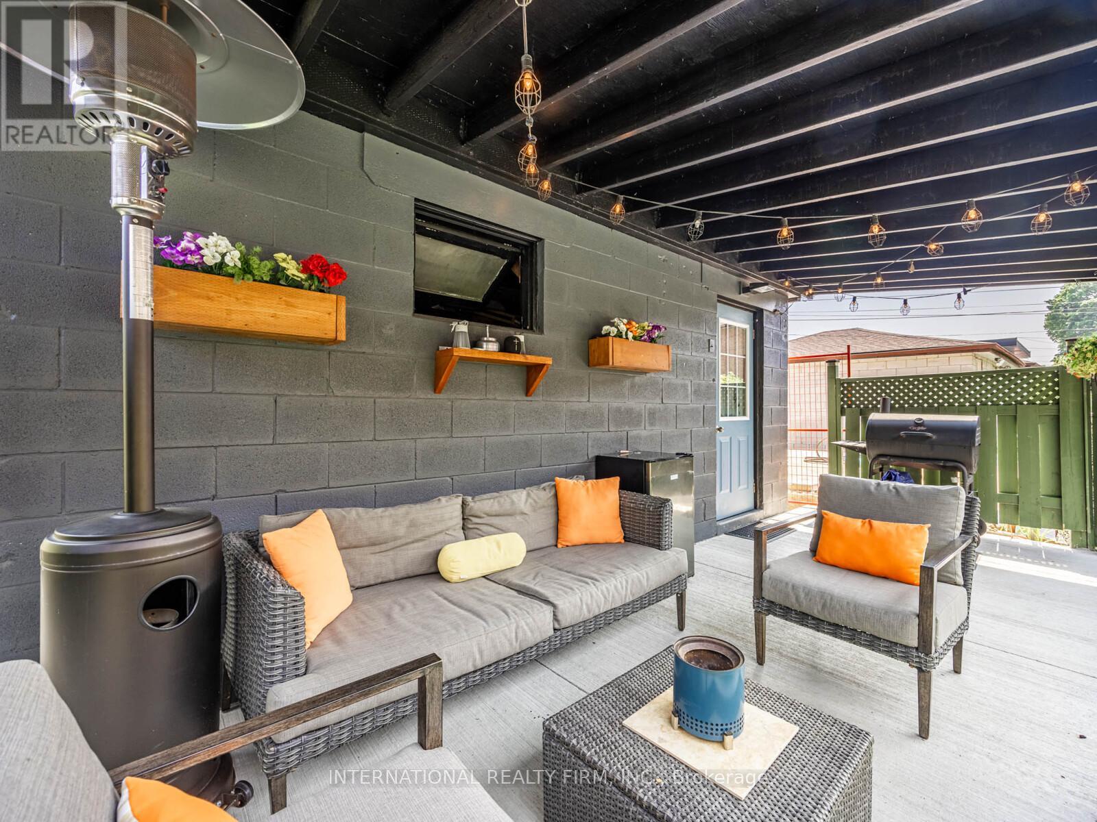 49 Lapp Street, Toronto, Ontario  M6N 3W5 - Photo 36 - W12832454