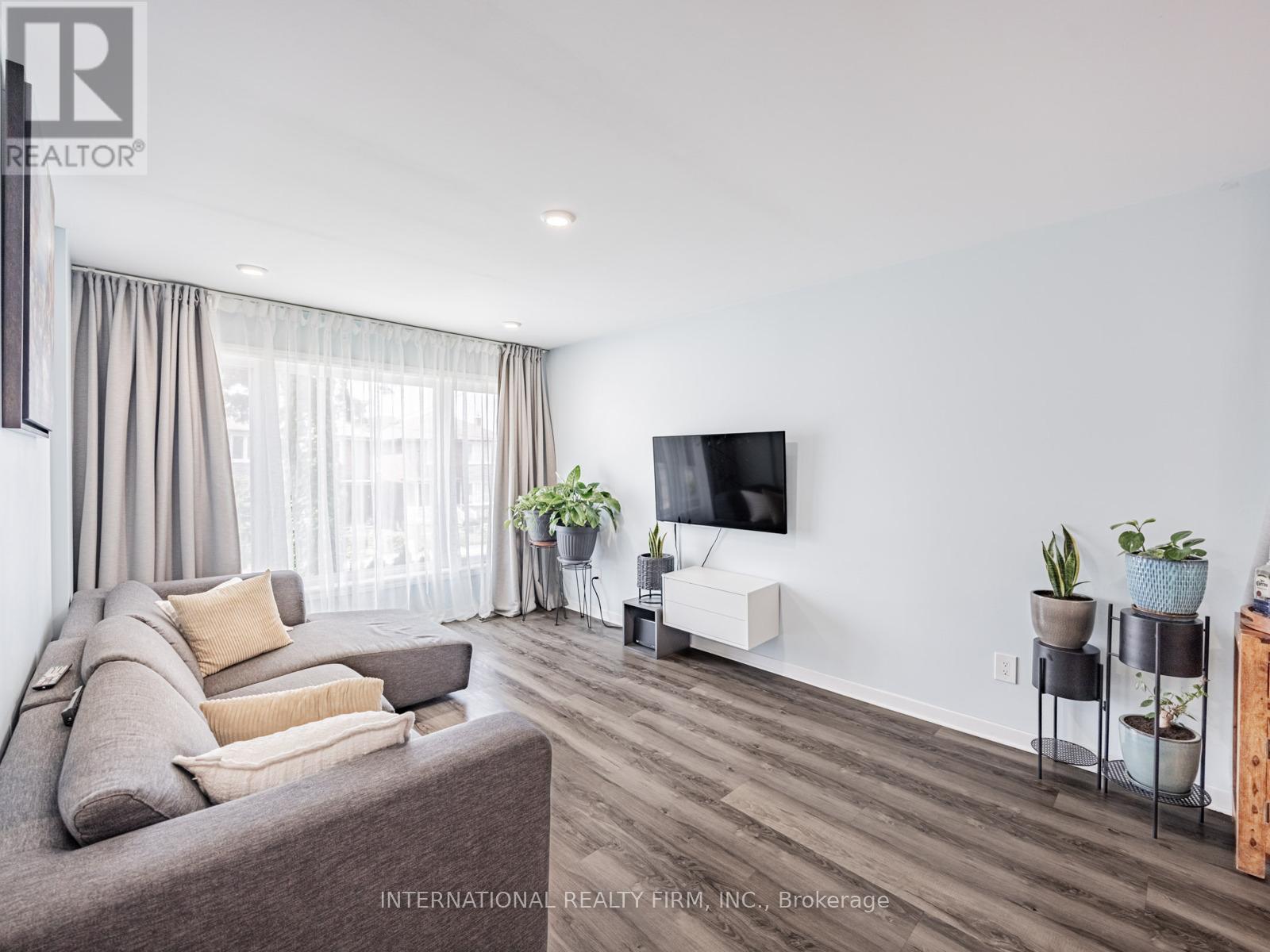 49 Lapp Street, Toronto, Ontario  M6N 3W5 - Photo 7 - W12832454