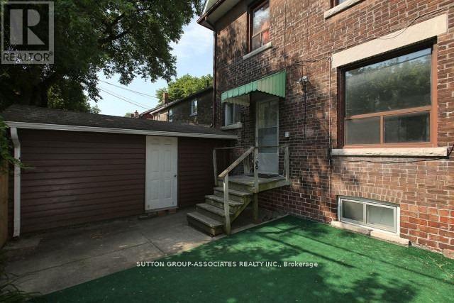 Main - 57 Aziel Street, Toronto, Ontario  M6P 2N8 - Photo 13 - W12832494