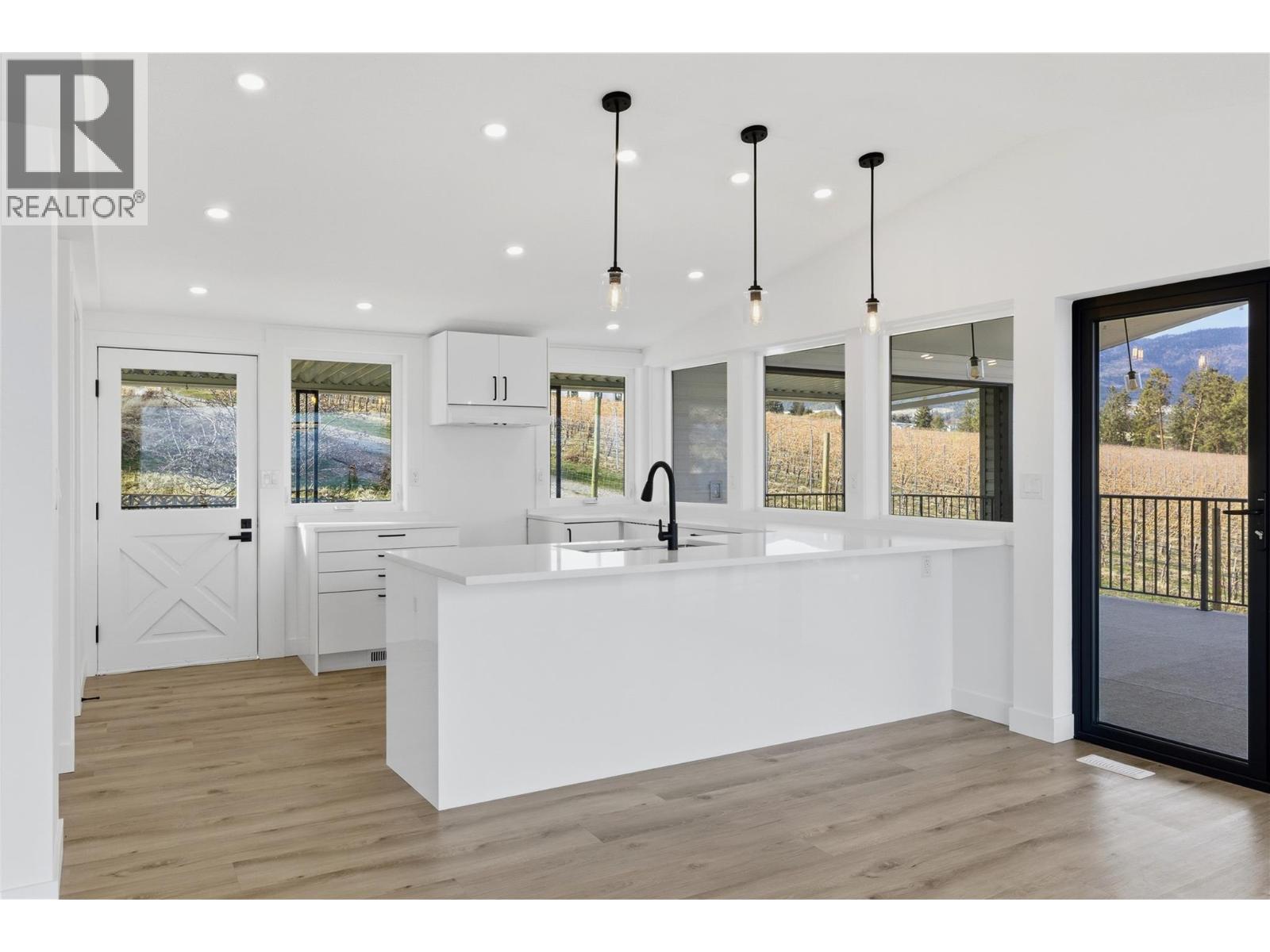 3906 Harding Road, West Kelowna, British Columbia  V4T 2J9 - Photo 8 - 10376583