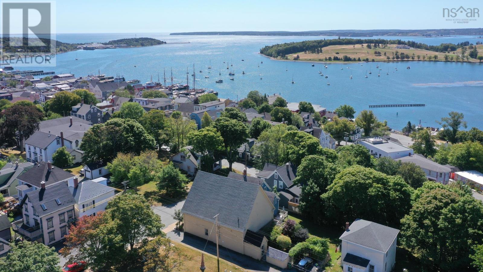 47 Kaulbach Street, Lunenburg, Nova Scotia  B0J 2C0 - Photo 5 - 202603574